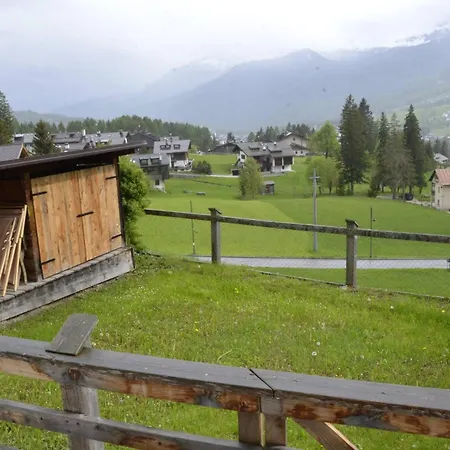 With Three Bedrooms And Garden In Appartement Chiave