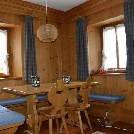 With Three Bedrooms And Garden In Chiave